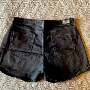 Levi Strauss & Co dark black high-rise shorts